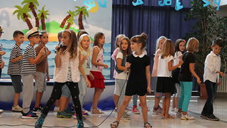 Gradonačelnik Dukić posjetio OŠ Bartul Kašić prvog dana škole Gradonačelnik Dukić posjetio OŠ Bartul Kašić prvog dana škole