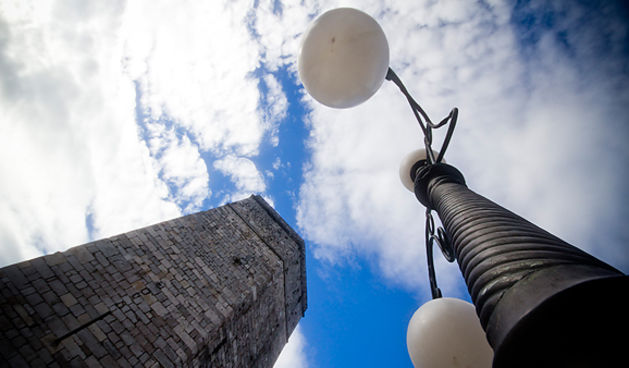 Đir po gradu 1. studenog 2012. Kapetanova kula, oblaci (foto:Saša Čuka)