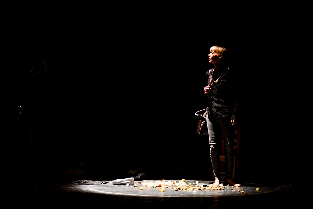 “Ana i Ona” naziv je predstave čijom je premijerom sinoć u zadarskom Kazalištu lutaka započela umjetnička revija pod nazivom “Nosi se Teatro Verrdi”.