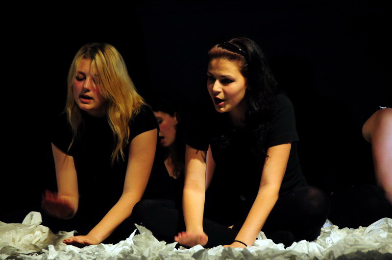 Artikultura: Predstava “Etsilazak” Teatra Verdi, Foto: Ivan Dilber Artikultura: Predstava “Etsilazak” Teatra Verdi, Foto: Ivan Dilber