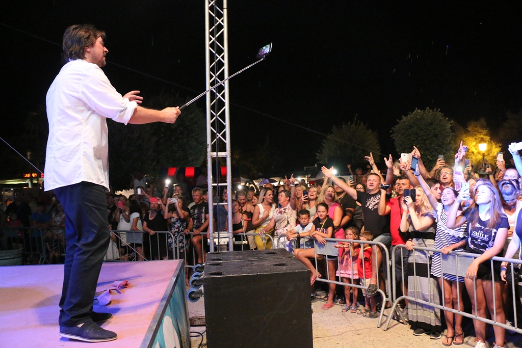 S Alenom Islamovićem po pljusku pjevalo šest tisuća Virana