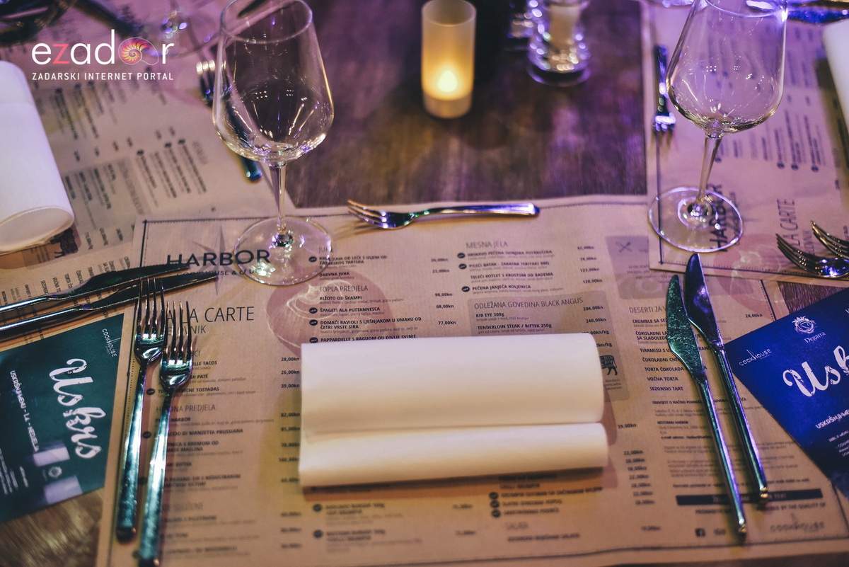 Uskrs u Harbor Cookhouse & Clubu uz klapu Iskon Uskrs u Harbor Cookhouse & Clubu uz klapu Iskon