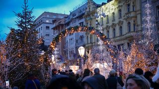 Zagrebački Advent na Trgu bana Jelačića