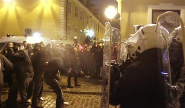 Prosvjed u Rigi (Foto: Reuters.com)