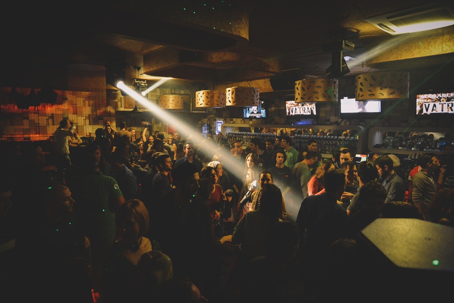 Jurica Pađen & Aerodrom u Maraschino baru; foto Iva Perinčić Jurica Pađen & Aerodrom u Maraschino baru; foto Iva Perinčić