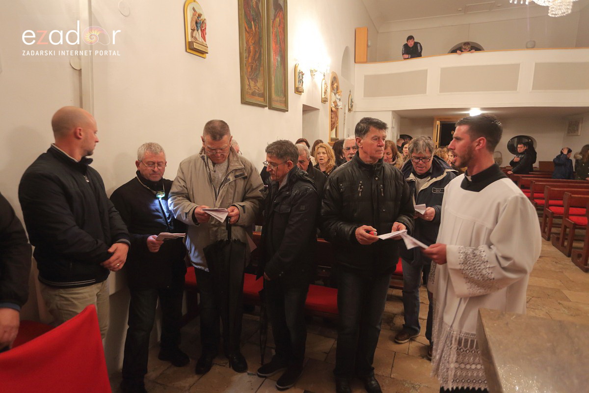 Bibinje: Tradicionalna procesija s Križem na Veliki Petak