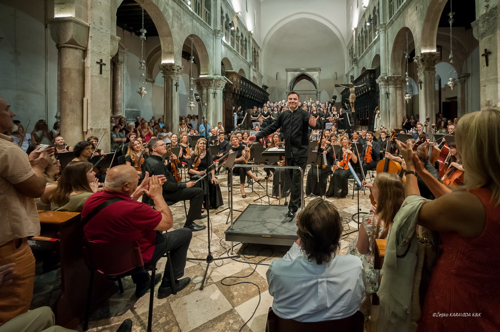 Zadarski komorni orkestar: Beethovenova Deveta simfonija u katedrali Sv. Stošije
