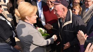 Predsjednica Grabar Kitarović posjetila otok Molat. Foto: Dino Stanin/PIXSELL