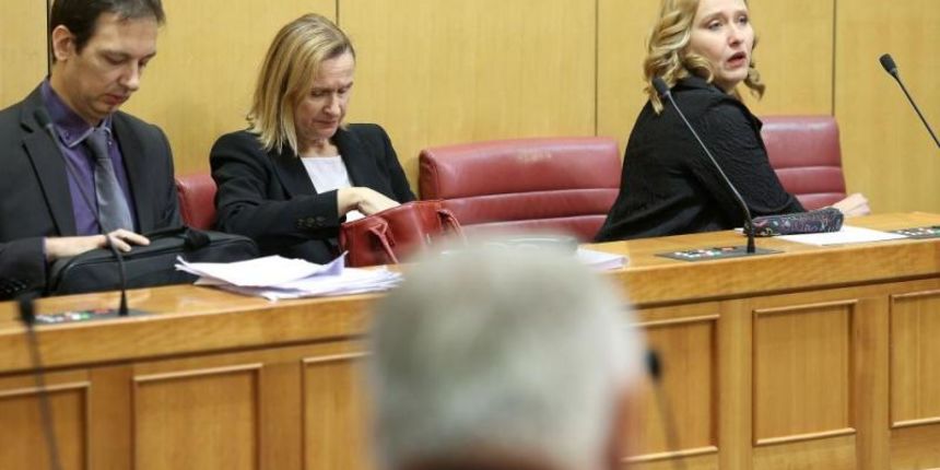 Sabor RH nastavio je 17. sjednicu raspravom o Redovitom godisnjem izvjescu pucke pravobraniteljice za 2014. godinu, u kojem se uz ostalo, navodi da je broj prituzbi gradjana povecan za 40 posto te da je najvise zalbi vezano na rad pravosudja. Lora Vidovic Sabor RH nastavio je 17. sjednicu raspravom o Redovitom godisnjem izvjescu pucke pravobraniteljice za 2014. godinu, u kojem se uz ostalo, navodi da je broj prituzbi gradjana povecan za 40 posto te da je najvise zalbi vezano na rad pravosudja. Lora Vidovic