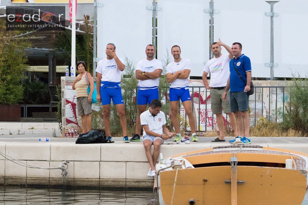 6. “Jadranov veslački dvoboj” osmeraca u uvali Jazine 6. “Jadranov veslački dvoboj” osmeraca u uvali Jazine