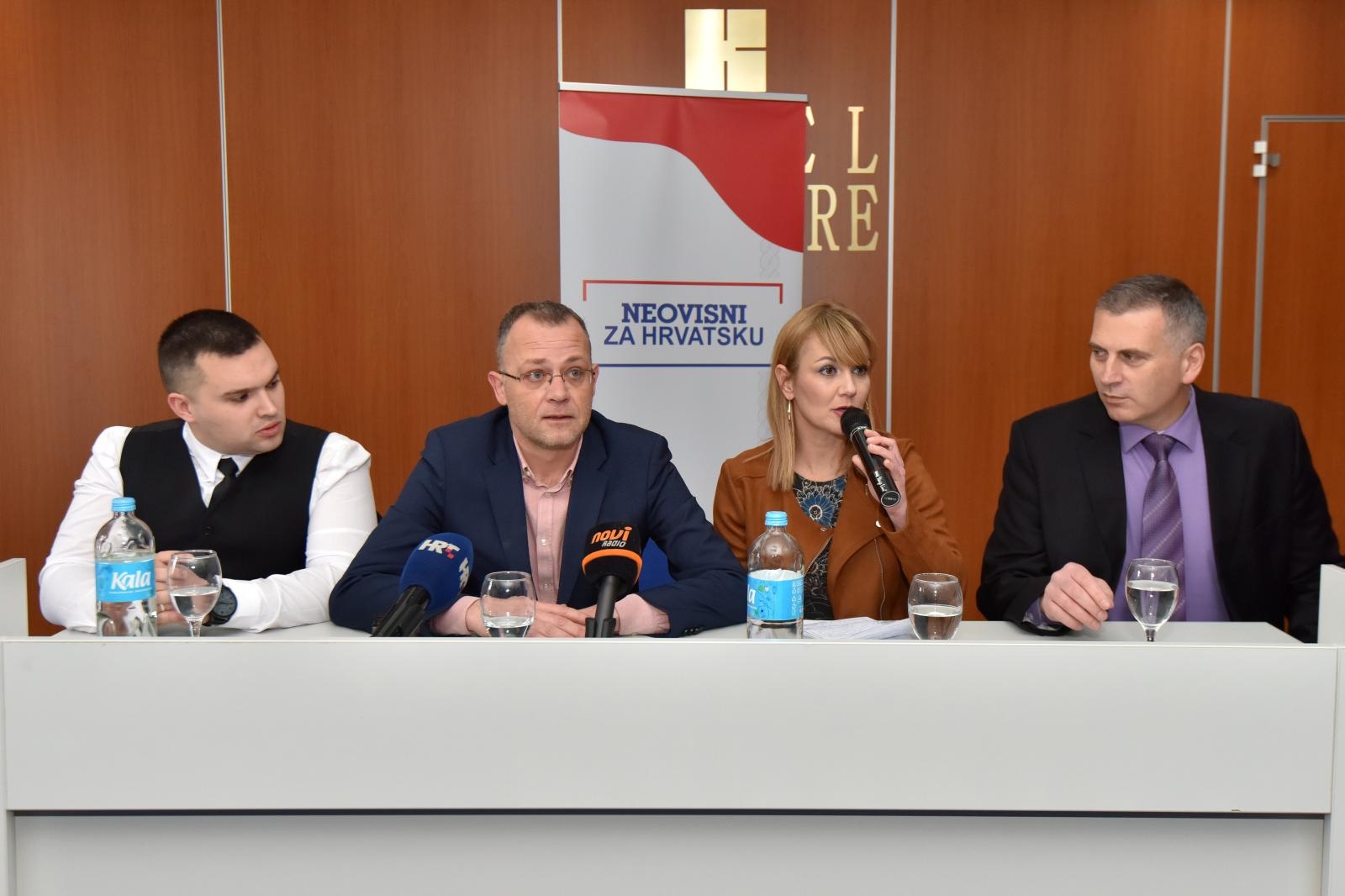 Esih i Hasanbegović predstavili koordinatore zadarske podružnice stranke Neovisni za Hrvatsku