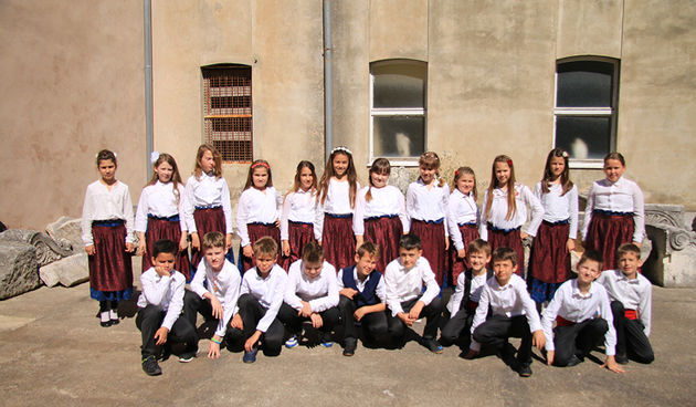 OŠ Zadarski otoci: “Igrajmo se igrajmo-igre dida moga”