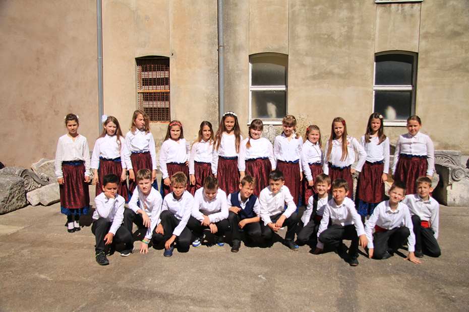 OŠ Zadarski otoci: “Igrajmo se igrajmo-igre dida moga”