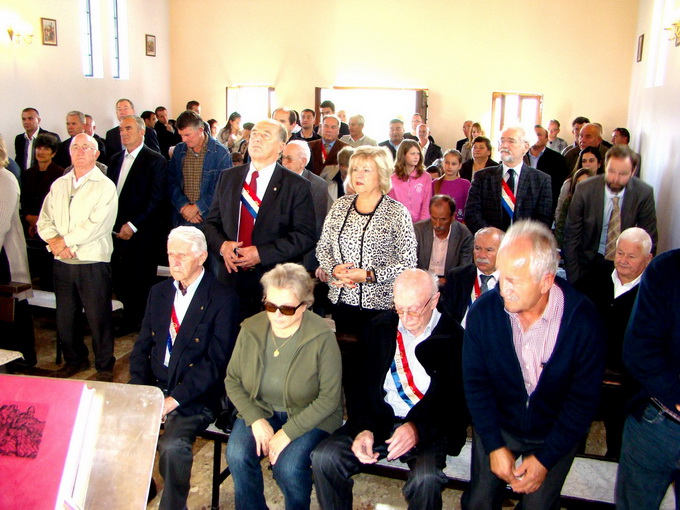 U Buliću otkriveno poprsje don Petra Nakića, foto: Marko Ledenko U Buliću otkriveno poprsje don Petra Nakića, foto: Marko Ledenko