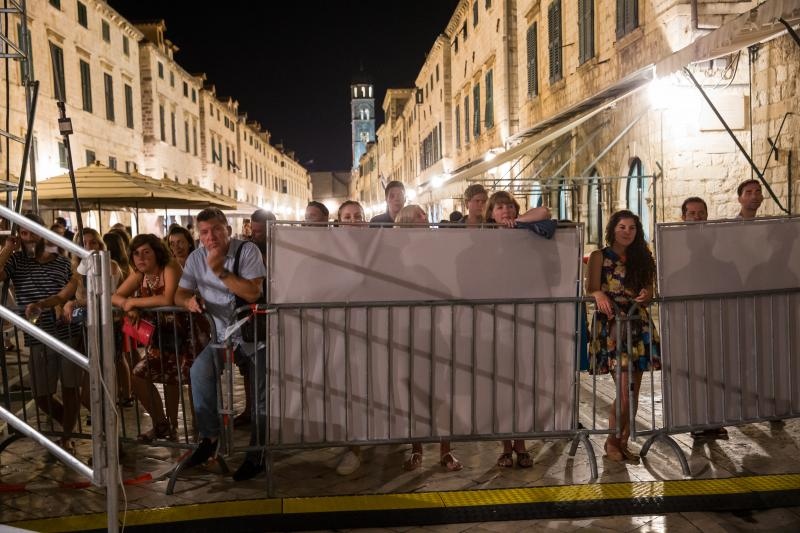 Kostimirana proba predstave Kafetarija prema djelu La bottega del caffe, jednoj od najuspješnijih komedija talijanskog komediografa Carla Goldonija