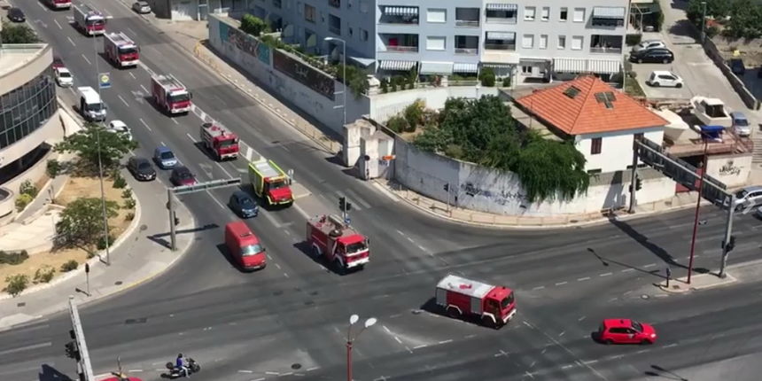 Počasni defile vatrogasnih potrojbi ulicama Splita Počasni defile vatrogasnih potrojbi ulicama Splita