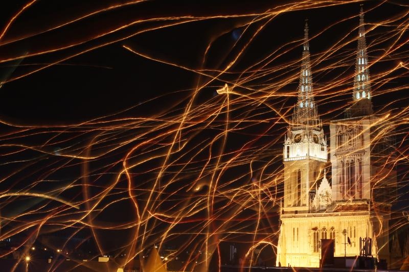 Na tržnici Dolac održan je peti performans Kapulica & Lampioni.  Foto: PIXSELL