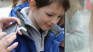 U Zooloskom vrtu u Zagrebu obiljezen Zablji dan u sklopu kojeg su se odrzavale razne radionice, a zainteresirani posjetitelji mogli su i dirati zabe. Photo: Tomislav Miletic/PIXSELL