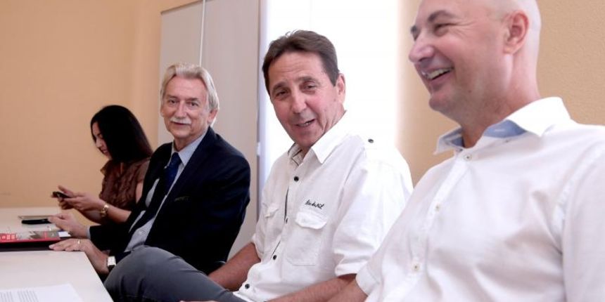 Stipe Petrina predstavio je na danasnjoj konferenciji za medije koaliciju s kojom izlazi na izbore. Koaliciju cine Nezavisna lista Stipe Petrine (NLSP), Slobodna Hrvatska (SH) i Pokret Zajedno (PZ). Photo: Patrik Macek/PIXSELL