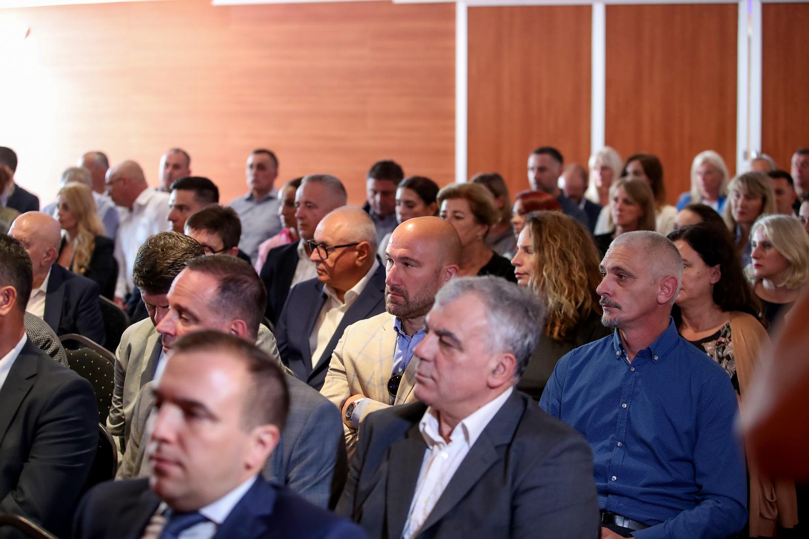 Dodijeljene plakete “Zlatna kuna” najuspješnijim tvrtkama u županiji