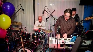 U Famous beach and grill baru Rockatansky bend proslavio je 20 godina djelovanja U Famous beach and grill baru Rockatansky bend proslavio je 20 godina djelovanja