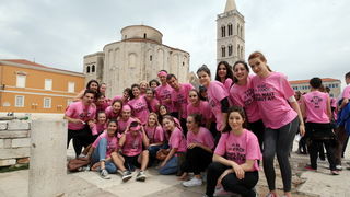 Zadar, 170513. 
Danas su se ucenici zavrsnih razreda zadarskih srednjih skola oprostili od skolskih klupa tradicionalnom Norijadom. 
Uz neizostavni alkohol, pjesmu i prosipanje brasna i jaja po centru grada, nakratko su privukli pozornost prolaznika na se