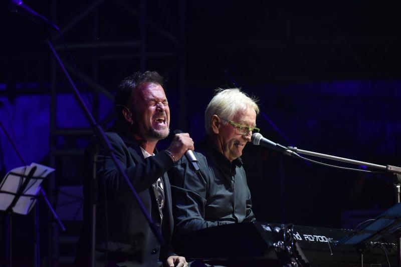Koncert Olivera Dragojevića i Zlatana Stipišića u pulskoj Areni. Kao gosti nastupili su 2CELLOS. Photo: Duško Marušić/PIXSELL