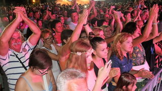 Virsko ljeto 2016: Tomislav Bralić i klapa Intrade oduševili 12 tisuća obožavatelja na virskoj rivi Virsko ljeto 2016: Tomislav Bralić i klapa Intrade oduševili 12 tisuća obožavatelja na virskoj rivi