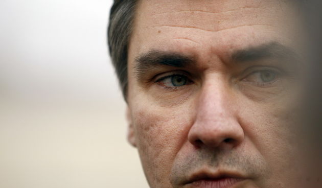 Zadar, 201110.
Zoran Milanovic, predsjednik SDP-a, stigao je jutros u Zadar te se druzio s gradjanima u centru grada.
Foto: Jure Miskovic / CROPIX