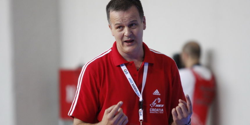 Makarska, 090710. Dvorana GSC. Europsko prvenstvo u kosarci za muske do 20 godina (U-20). Kosarkaska utakmica izmedju Hrvatske i Njemacke. Na slici: izbornik Hrvatske Borislav Kurtovic. Foto: Ivo Ravlic / CROPIX Makarska, 090710. Dvorana GSC. Europsko prvenstvo u kosarci za muske do 20 godina (U-20). Kosarkaska utakmica izmedju Hrvatske i Njemacke. Na slici: izbornik Hrvatske Borislav Kurtovic. Foto: Ivo Ravlic / CROPIX