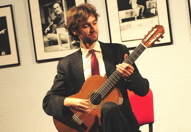 Mladi gitarist Petrit Ceku u HNK Zadar