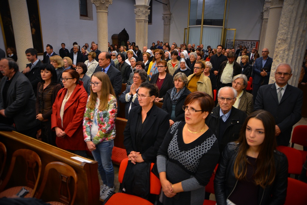 Nadbiskup Puljić predvodio svečano misno slavlje u crkvi. sv. Marije u sklopu obilježavanja 950. obljetnice spomena samostana. Foto: Iva Perinčić