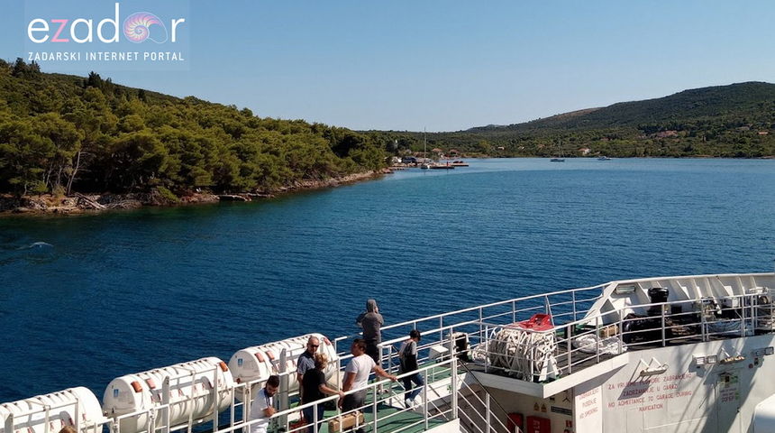 Trajektno pristanište Brbinj