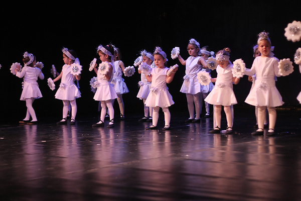 HKK Zadar – Plesna čestitka Zadarskog plesnog ansambla