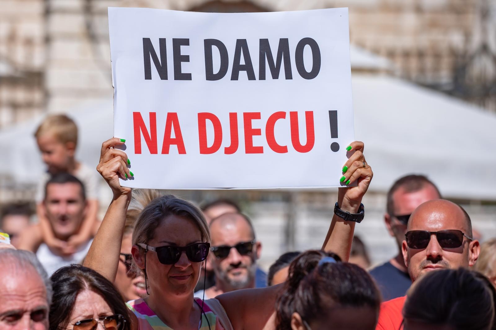 Na Narodnom trgu održan prosvjed “Krik za slobodu” protiv epidemioloških mjera