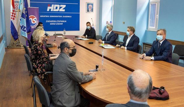 HDZ potpisao koalicijski ugovor s HSP-om, Strankom umirovljenika te Narodnom strankom