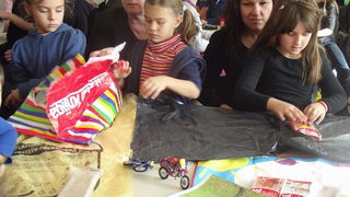 “Beštije” posjetile OŠ Šimuna Kožičića Benje “Beštije” posjetile OŠ Šimuna Kožičića Benje