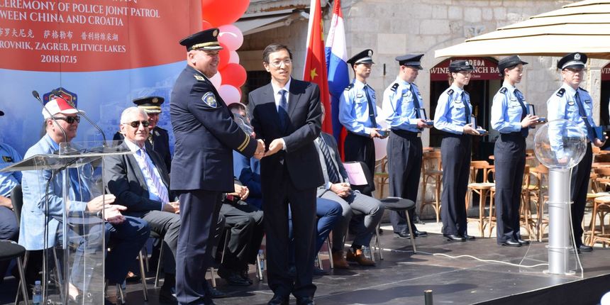 Kineski policajci u Hrvatskoj Kineski policajci u Hrvatskoj