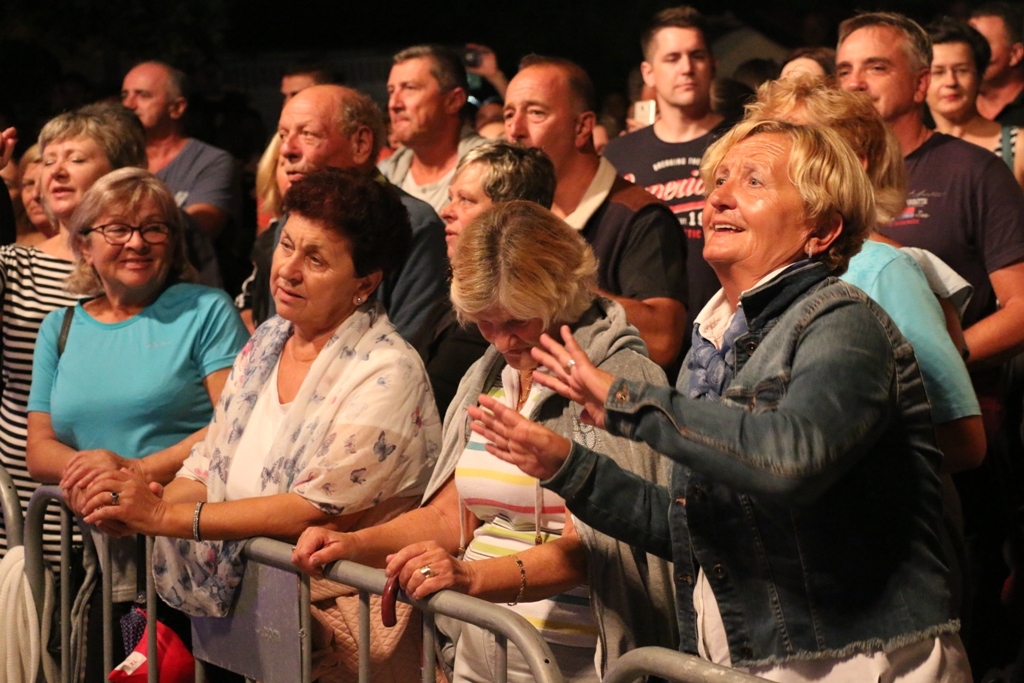 Tony Cetinski priredio spektakl za kraj Virskog ljeta