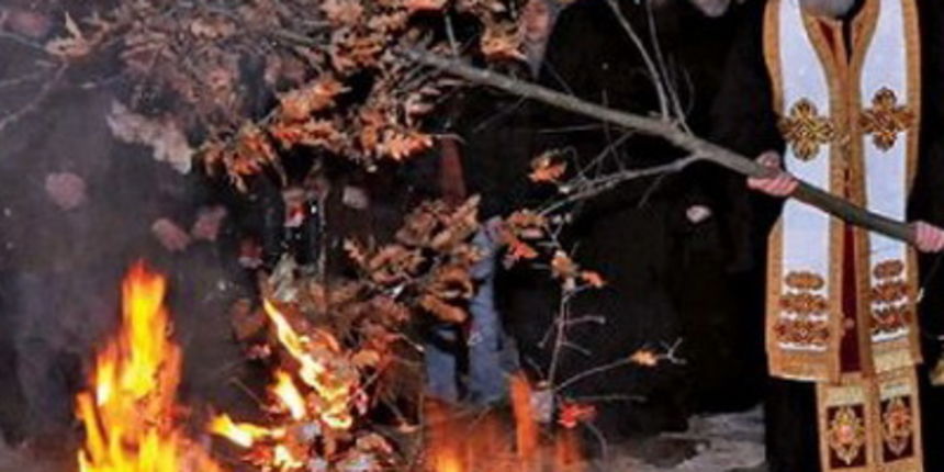 Pravoslavni Badnjak, foto: www.ladylike.hr Pravoslavni Badnjak, foto: www.ladylike.hr