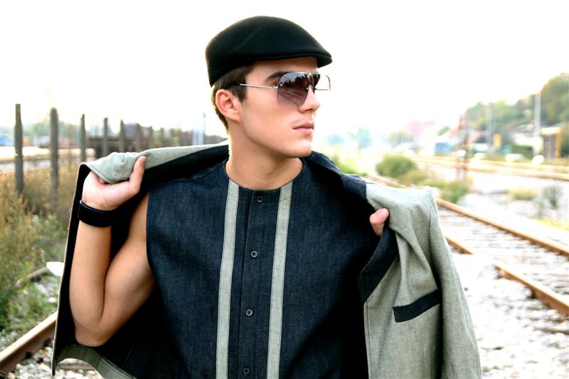 Sel’OMODe 2007; kolekcija Metro Fulir; dizajner: Stjepan Čuka; foto: Goran Čižmešija Sel’OMODe 2007; kolekcija Metro Fulir; dizajner: Stjepan Čuka; foto: Goran Čižmešija