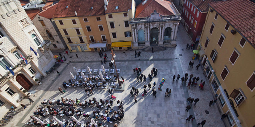 Đir po gradu 28. siječnja 2012. štekati Narodni trg (foto:Saša Čuka) Đir po gradu 28. siječnja 2012. štekati Narodni trg (foto:Saša Čuka)