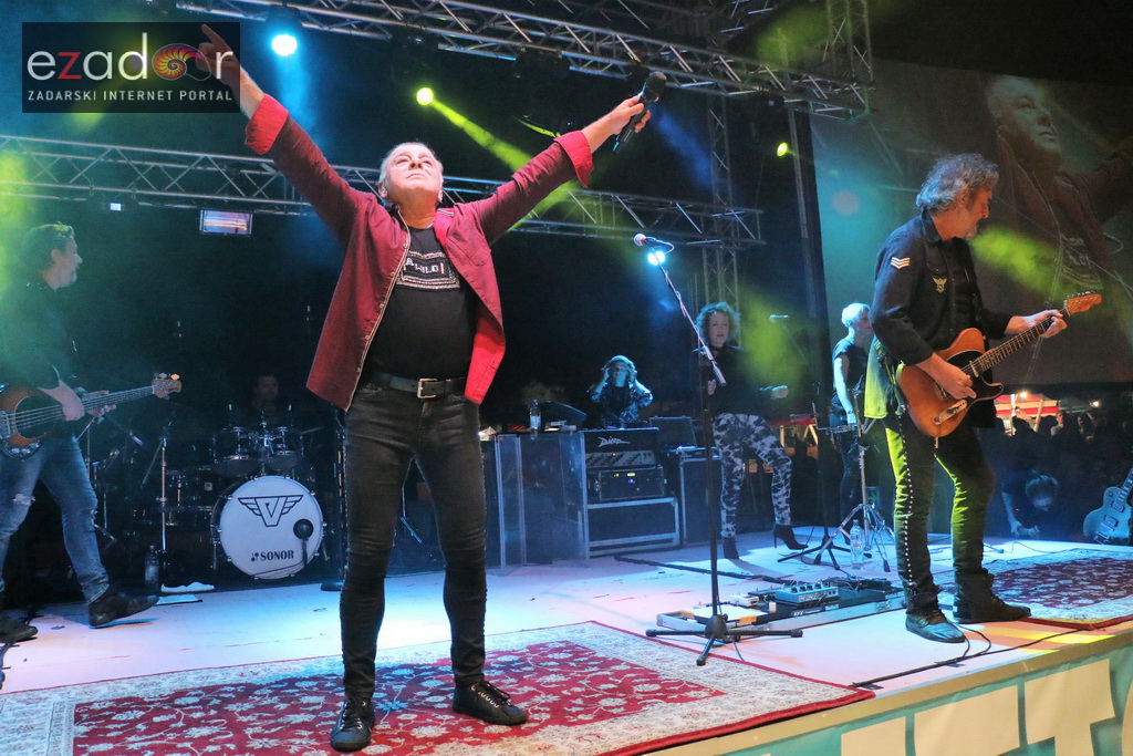 Parni valjak Viranima priredio vrhunsku dvosatnu glazbenu poslasticu Parni valjak Viranima priredio vrhunsku dvosatnu glazbenu poslasticu