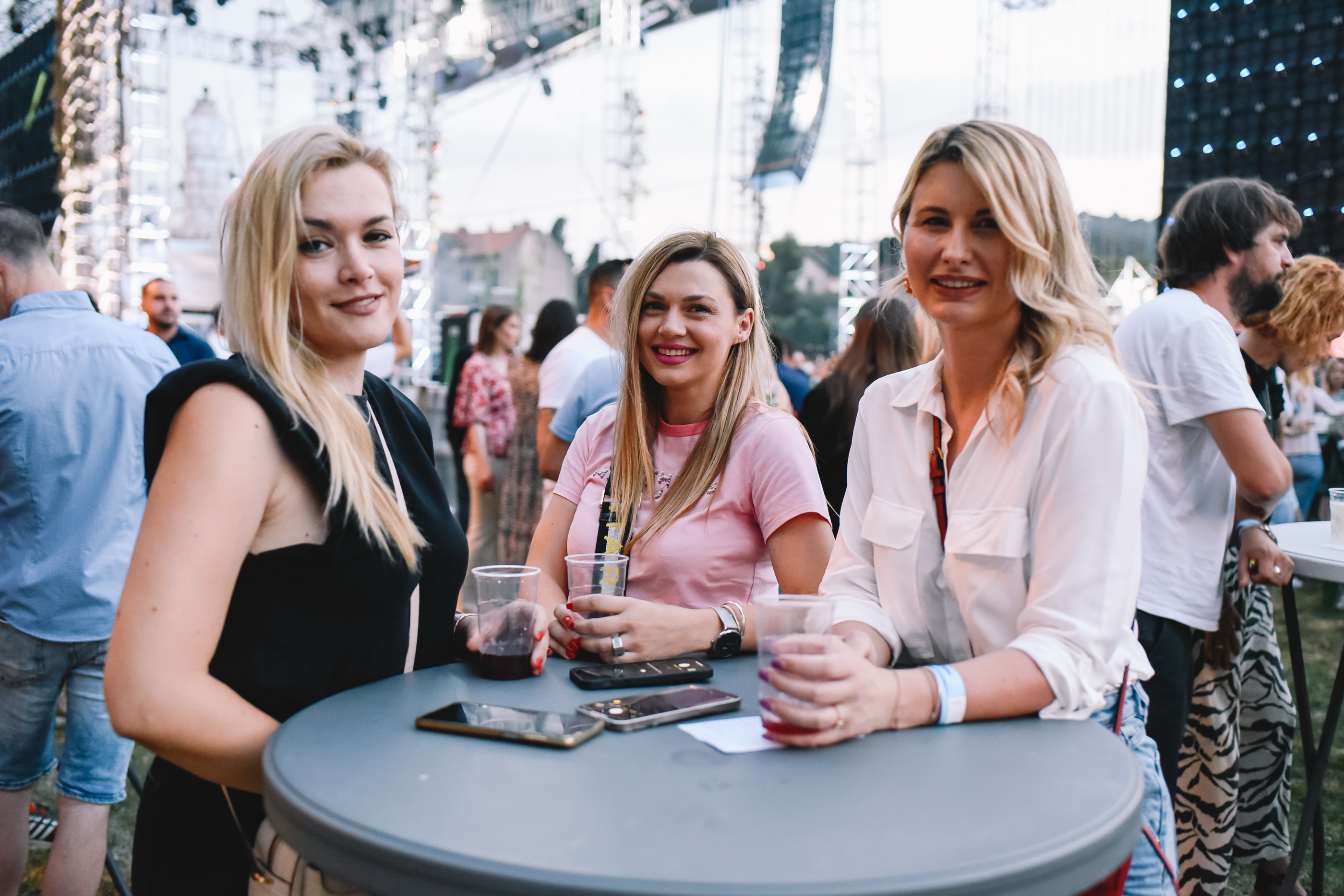 Stari Plac: Mišo Kovač i prijatelji priredili nezaboravan koncert