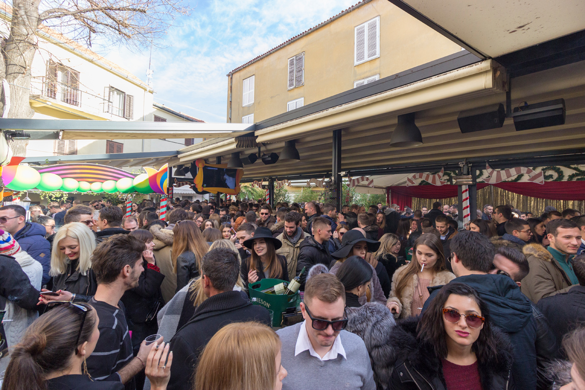 Badnjak 2016: Blagdanski đir po gradu 24. prosinca Badnjak 2016: Blagdanski đir po gradu 24. prosinca