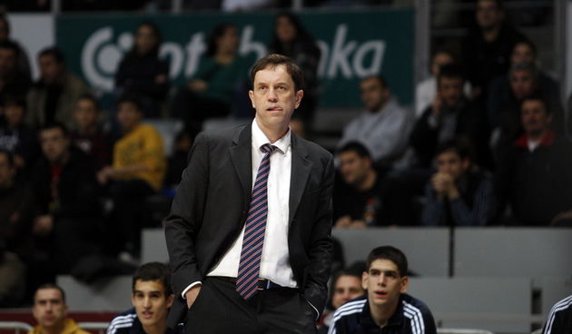 Zadar, 110111. Dvorana Kresimira Cosica.  NLB liga, kosarkaska utakmica KK Zadar – KK Zagreb.  Na slici trener Zadra Danijel Jusup. Foto: Jure Miskovic / CROPIX