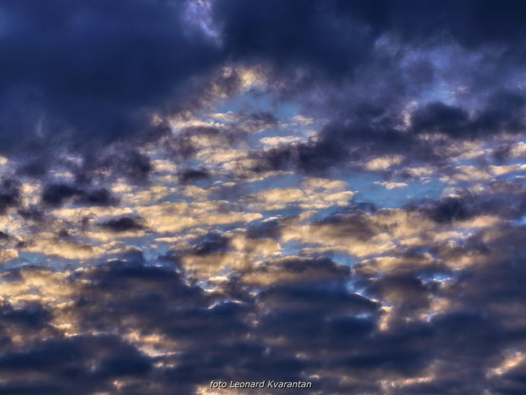 Oblaci nad Zadrom, Foto: Magla promijenila uobičajene prizore grada i okolice, Foto: Leonard Kvarantan Oblaci nad Zadrom, Foto: Magla promijenila uobičajene prizore grada i okolice, Foto: Leonard Kvarantan