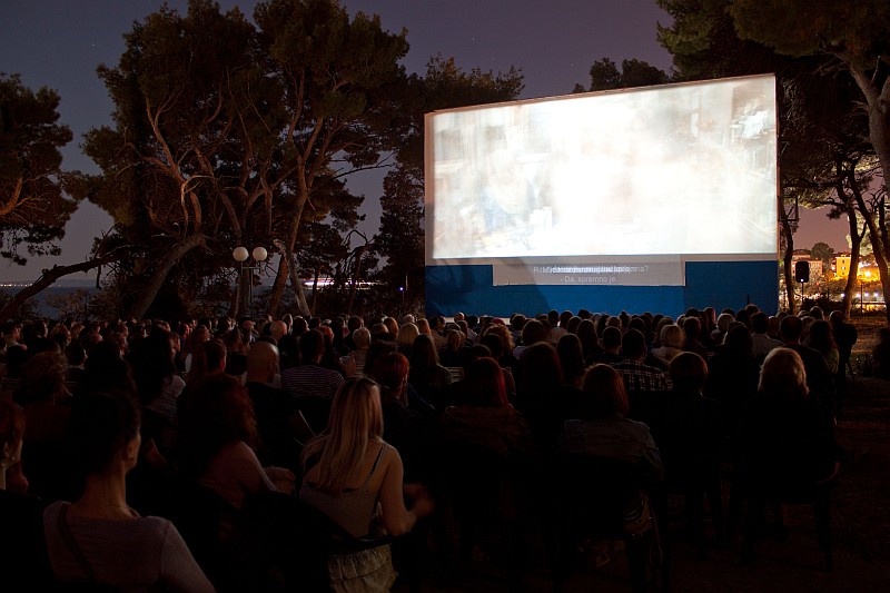 Projekcijom i tulumom otvoren 5. Festival mediteranskog filma u Splitu, Foto: Goran Leš Projekcijom i tulumom otvoren 5. Festival mediteranskog filma u Splitu, Foto: Goran Leš