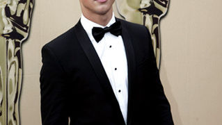 82. Red Carpet Oscara (oscar.go.com)