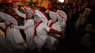 Cirkultura i Jasmin Stavros otvorili Maškare na Viru Cirkultura i Jasmin Stavros otvorili Maškare na Viru